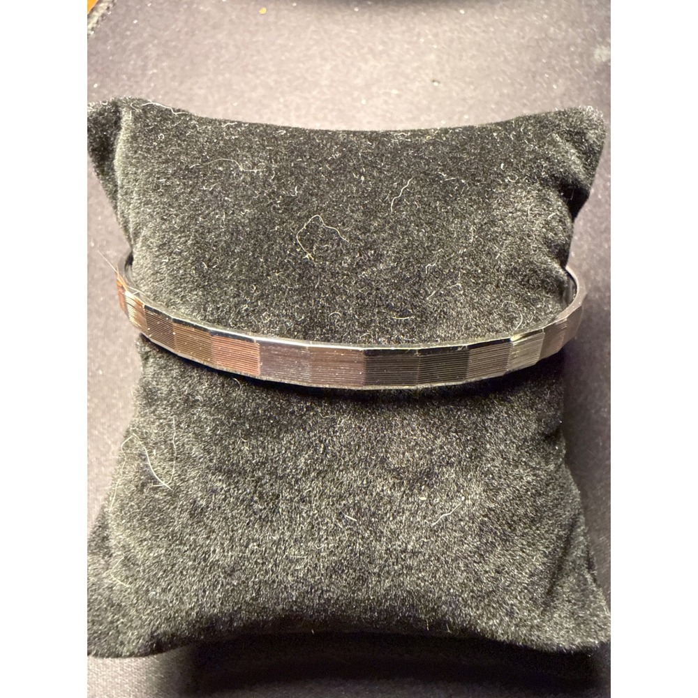 Monet Silver Tone Faceted Bangle Bracelet Geometric Textured Slip On Large